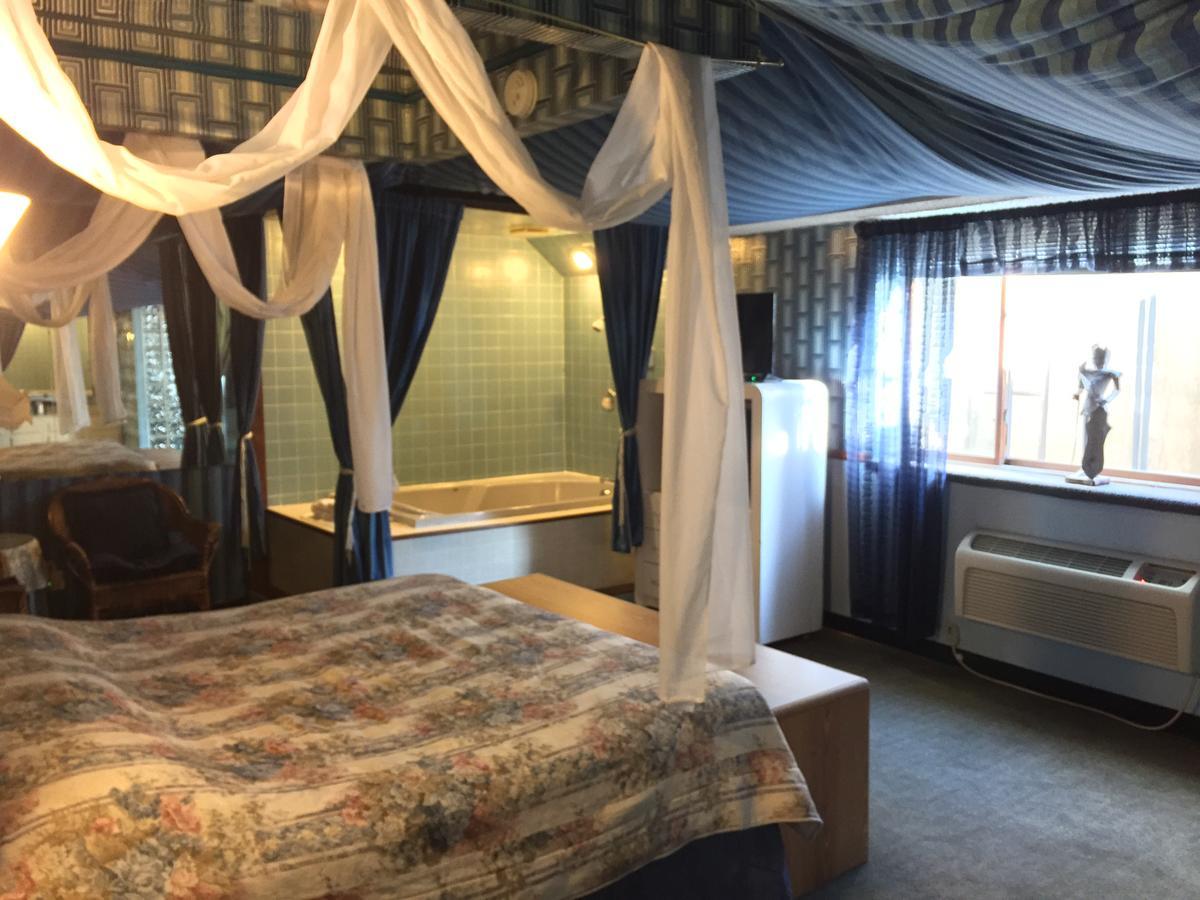 Don Q Inn Dodgeville Экстерьер фото
